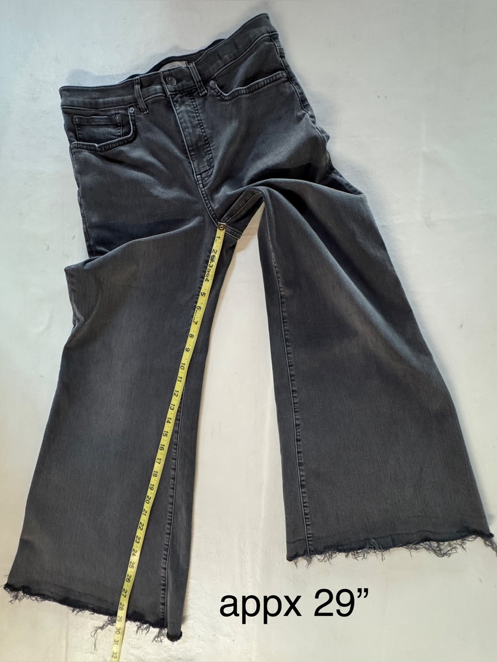 Madewell NT919 Flared Wide-Leg High-Rise Cropped Raw Hem Faded Black (29) - Picture 9 of 16